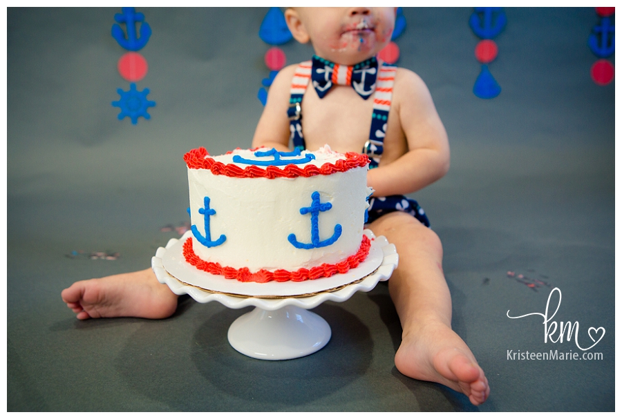 smash cake with anchor