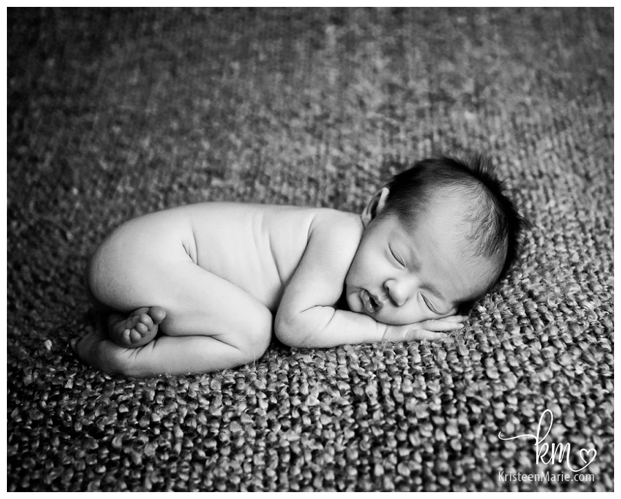 newborn photography in black and white