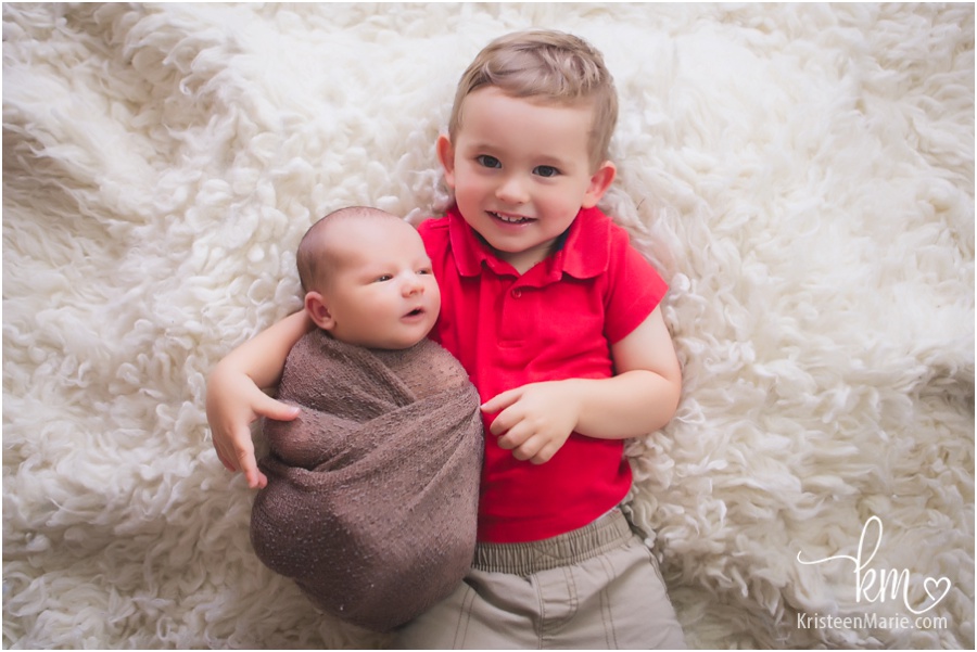 Noblesville Newborn Photography - siblings