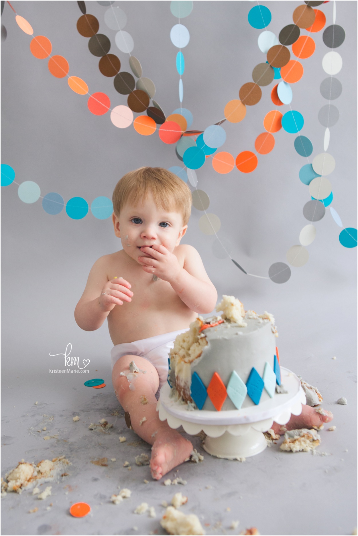 Bennett is One - Indianapolis Cake Smash Photography · KristeenMarie ...