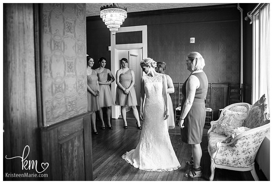 Indianapolis wedding photographer 