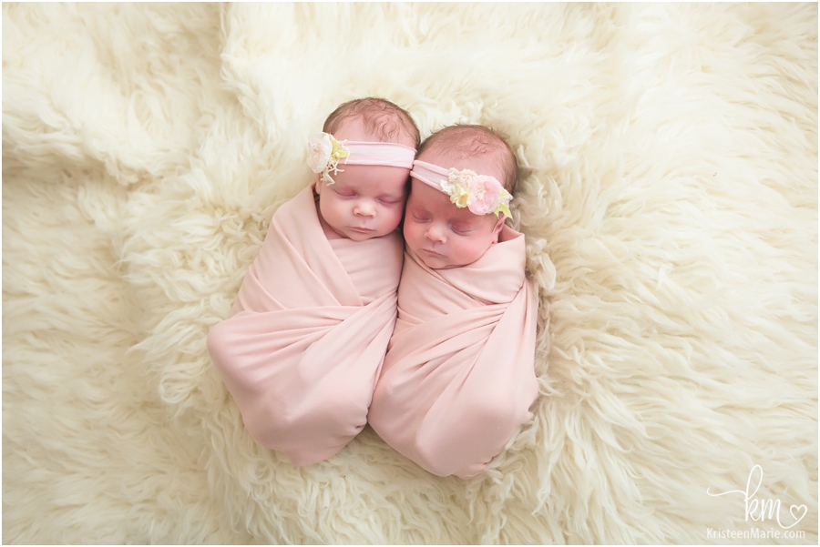 Indianapolis twin newborn photographer
