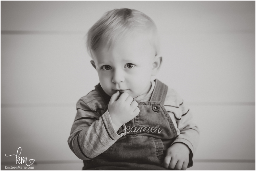 picture of one-year-old in black and white