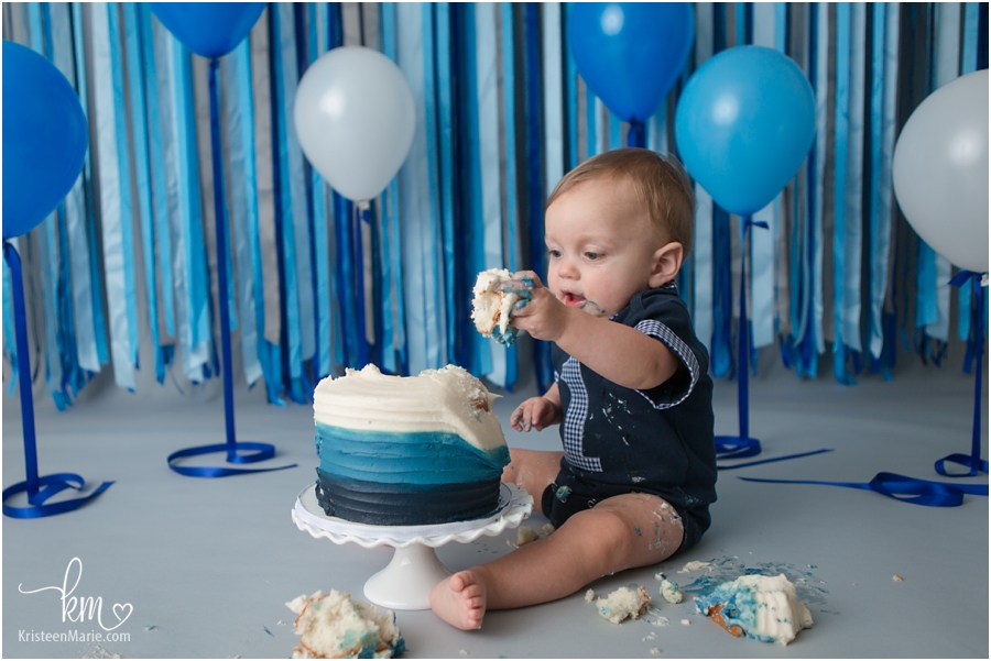 Blue & White 1st Birthday Cake Smash Session · KristeenMarie Photography