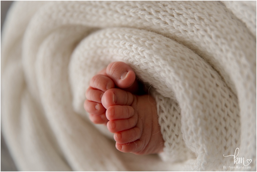 newborn baby feet 