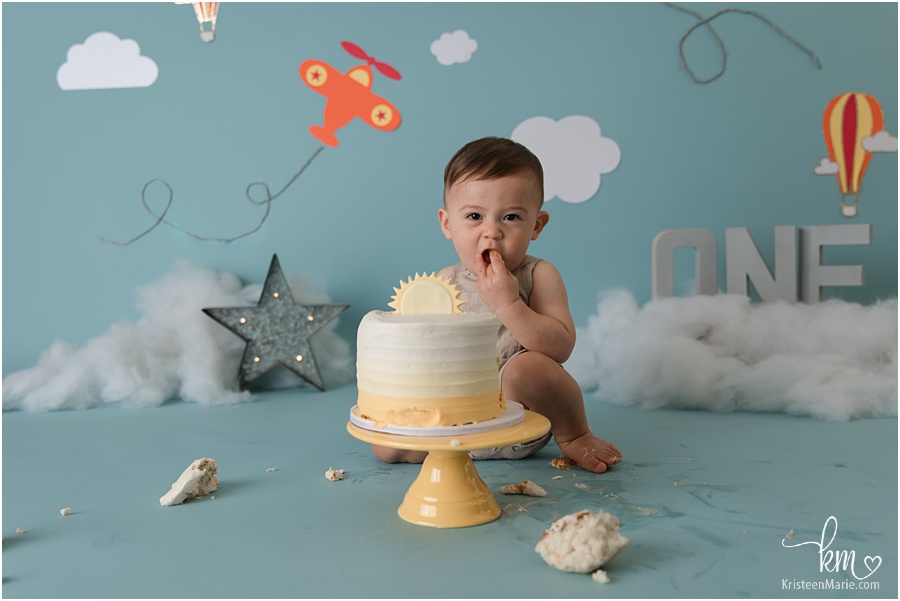 birthday boy eating cake