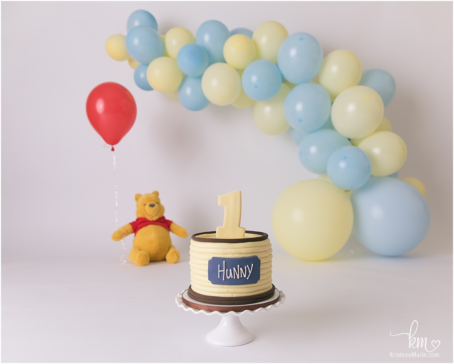 The cake smash set-up - Winnie the Pooh