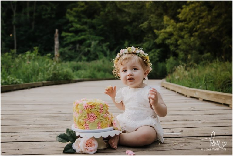 Outdoor Cake Smash & Family Photography - Eagle Creek Park in