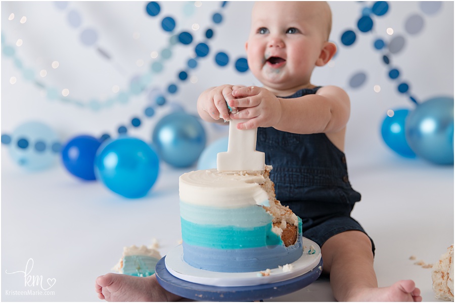 Baby Blue Smash Cake