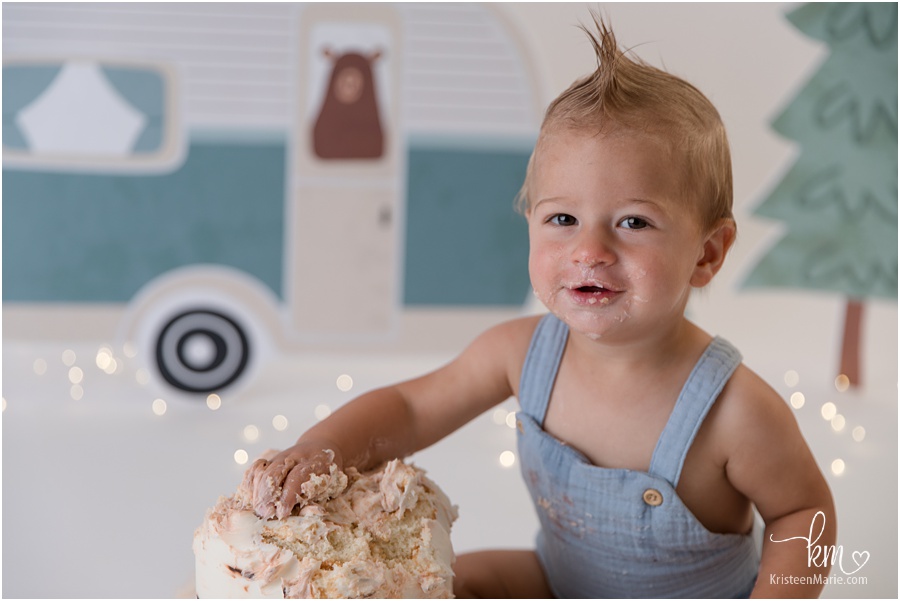 Andrew's Outdoor Cake Smash Session - Indianapolis Photography ·  KristeenMarie Photography