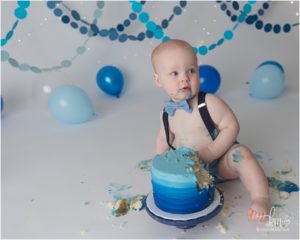 The Perfect Cake Smash for a Blue Eyed Baby · KristeenMarie Photography