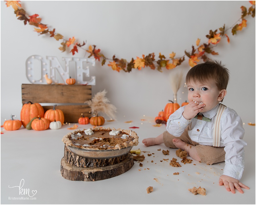 Thanksgiving themed cake smash session for baby's 1st birthday