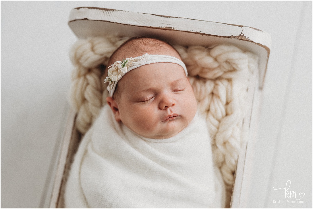 white newborn photography - Zionsville newborn photography
