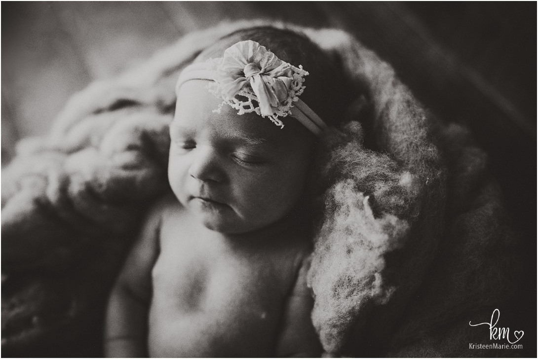 black and white newborn photography - Noblesville newborn photography