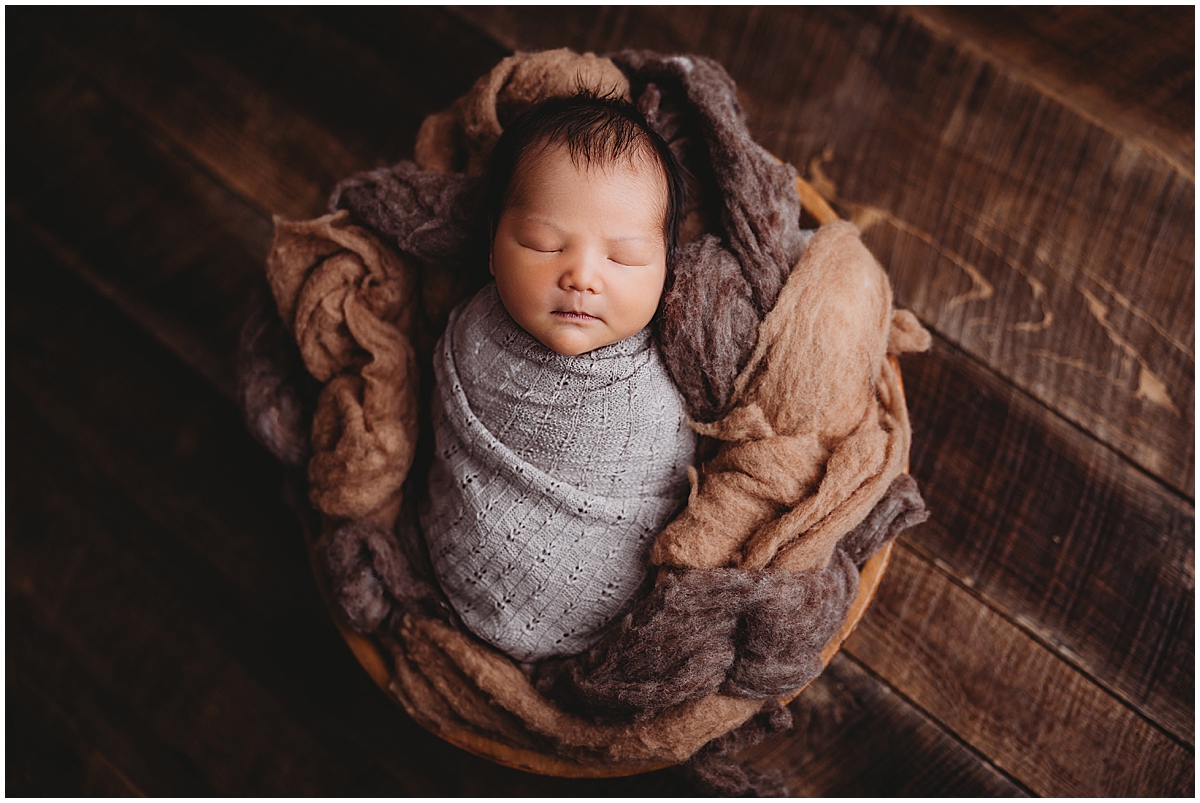 rustic newborn photography image